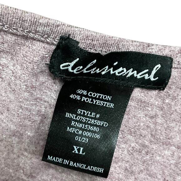 Delusional Women’s Purple Graphic V Neck Tee with Heels Design EUC - Picture 6 of 6